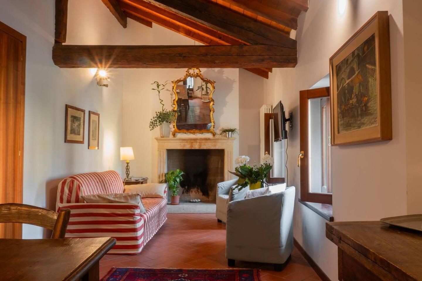 La Finestra Sul Civico Cinque Apartment Verona Luaran gambar